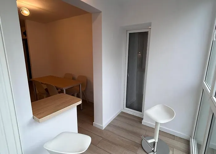 דירה Mosilor - 3 Rooms, 2 Bathrooms