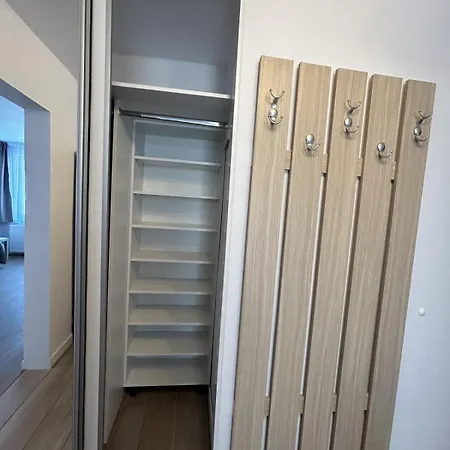 Mosilor - 3 Rooms, 2 Bathrooms Апартаменти