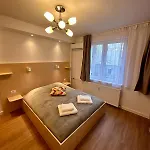 Mosilor - 3 Rooms, 2 Bathrooms Bukarest